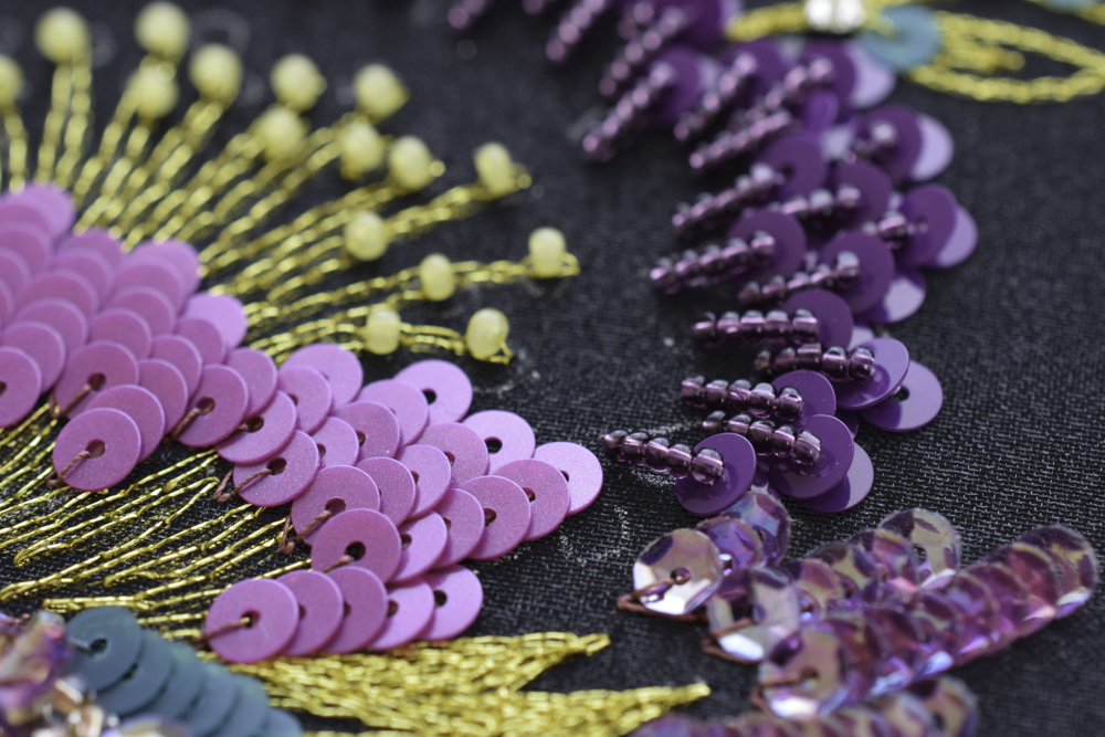 オートクチュール刺繍制作例ダークアメジスト